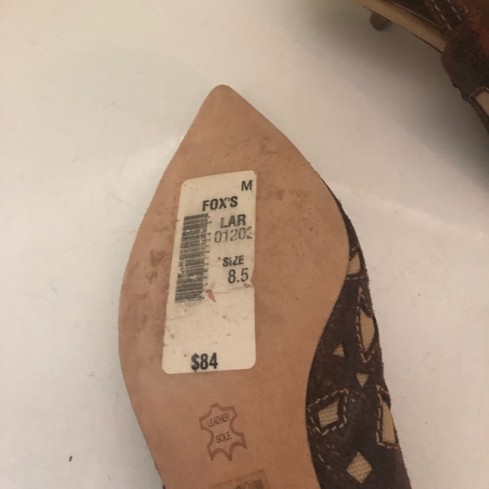 Unarsa NWT on leather sole - Picture 2 of 3